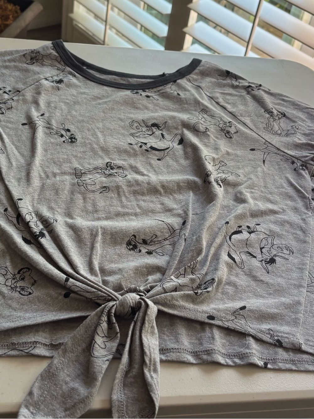 Women's Gray Tie-Front Graphic Top Disney medium only worn once Simba